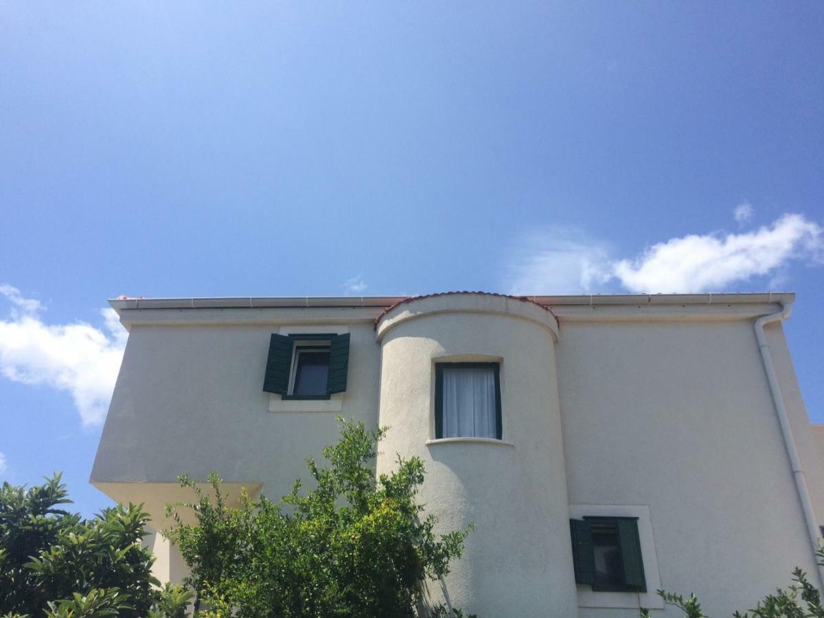 Lapis Vis Villa